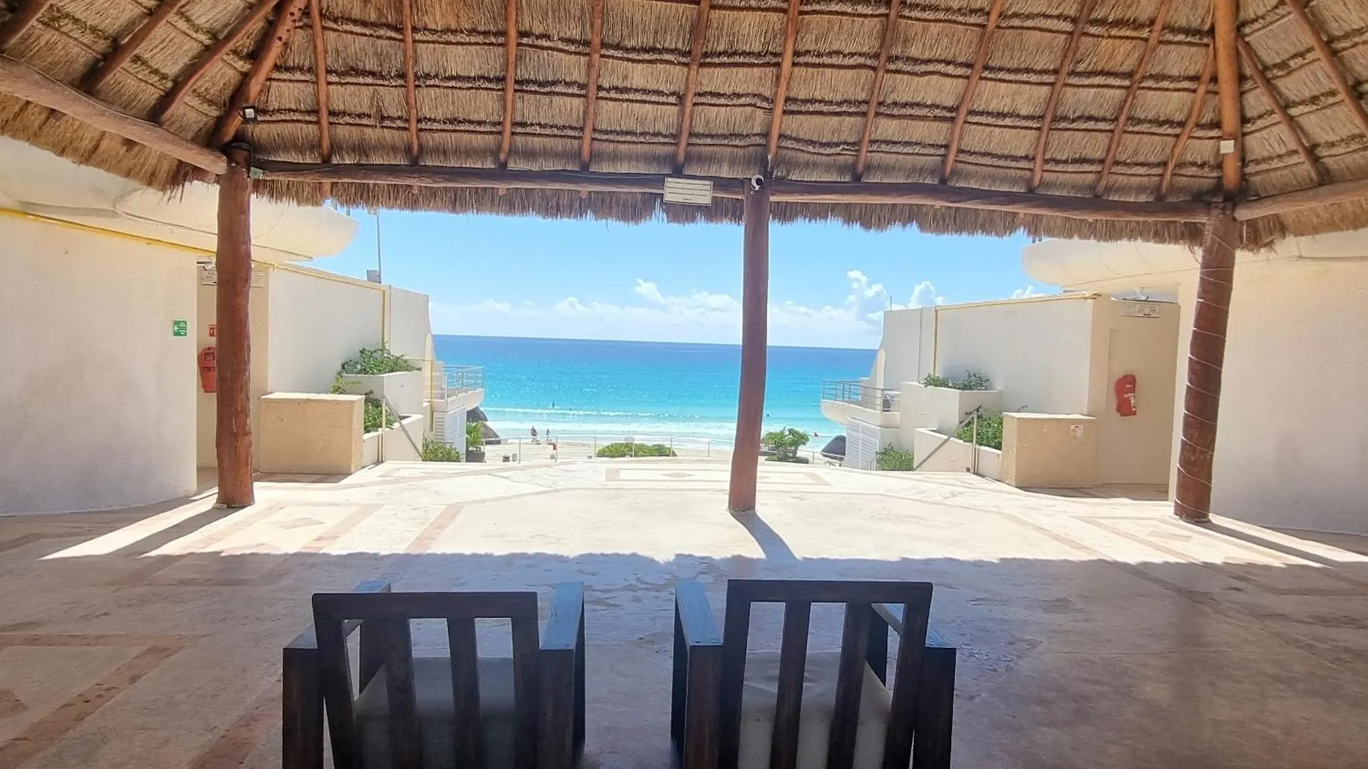 Apartment Ocean Front Villa Marlin, Best Location In Hotel Zone #109 Cancun