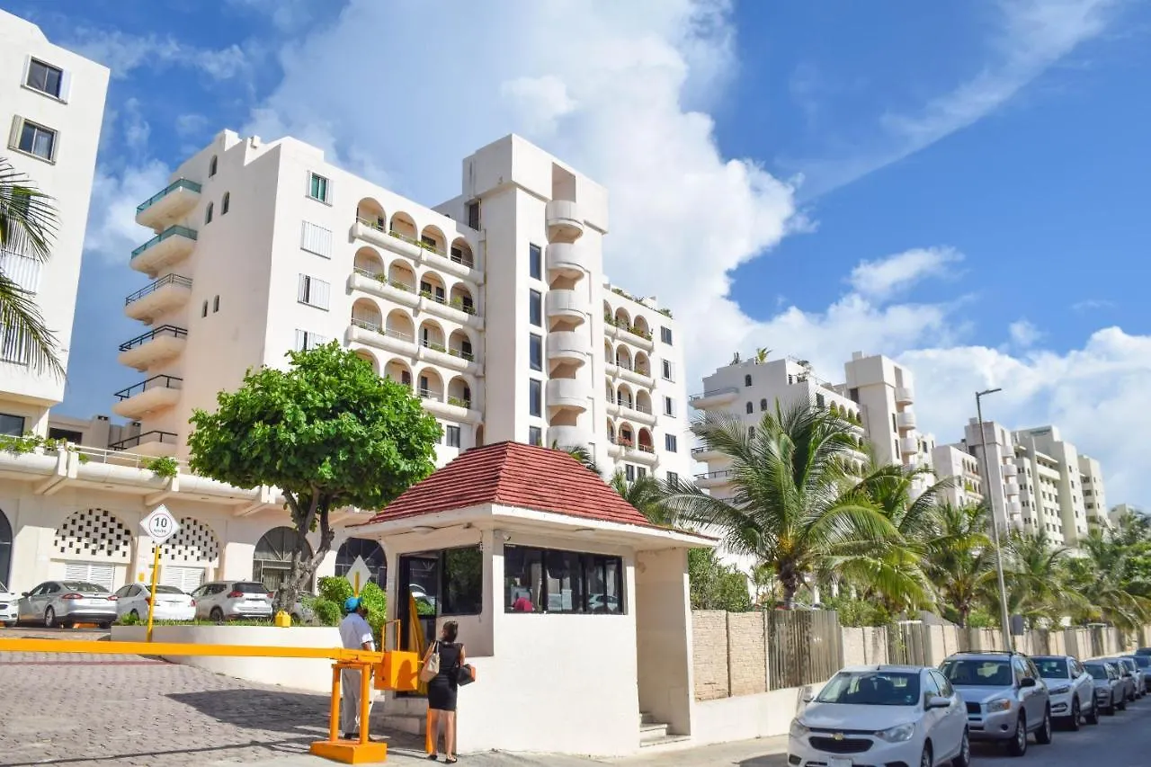 Daire Ocean Front Villa Marlin, Best Location In Hotel Zone #109 Cancun Meksika